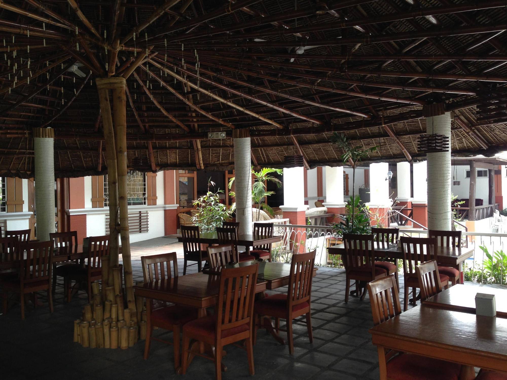 Woodland Hotel Анхелес Экстерьер фото